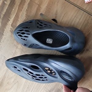 Yeezy Foam Runner Mineral Blue